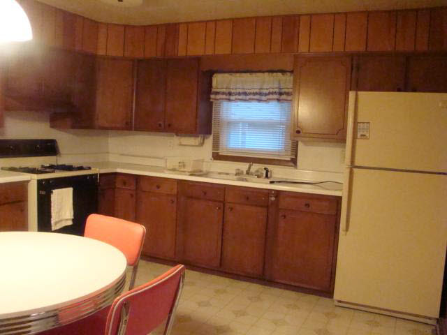 314 E High, Redkey, IN 47373 photo 2