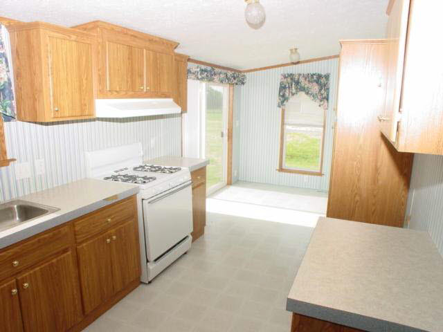 860 S Messick Rd, New Castle, IN 47362 photo 5