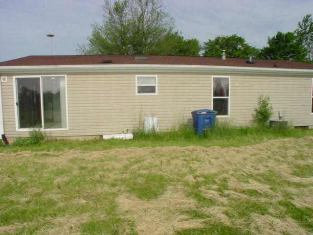 860 S Messick Rd, New Castle, IN 47362 photo 3