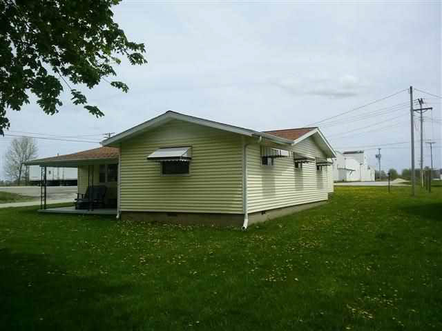 325 Pearl, Lynn, IN 47355 photo 3