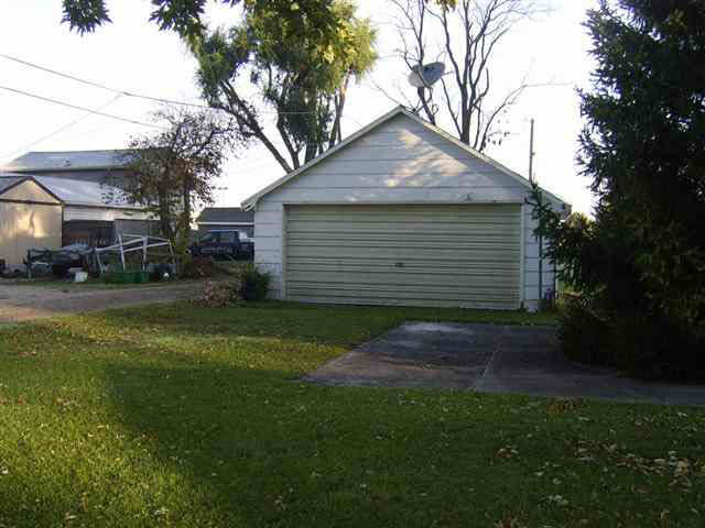 618 N Western Ave, Portland, IN 47371 photo 6