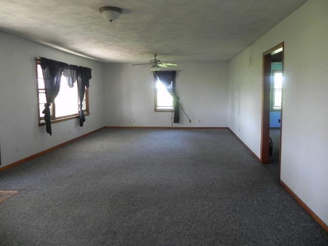 2733 W Sr 18, Hartford City, IN 47348 photo 3