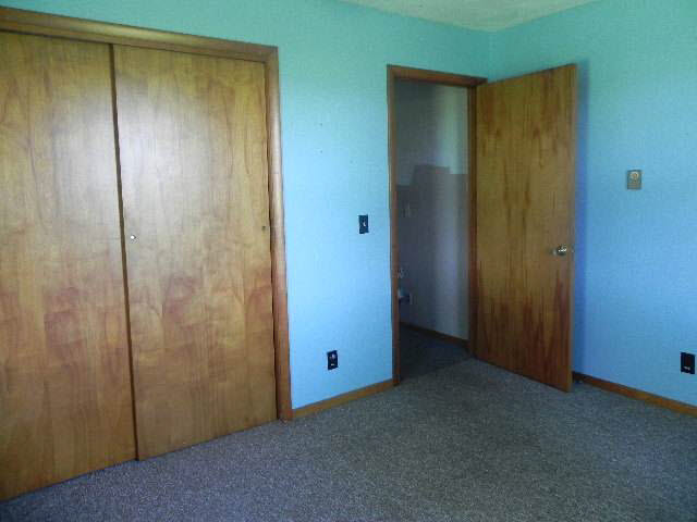 2733 W Sr 18, Hartford City, IN 47348 photo 9