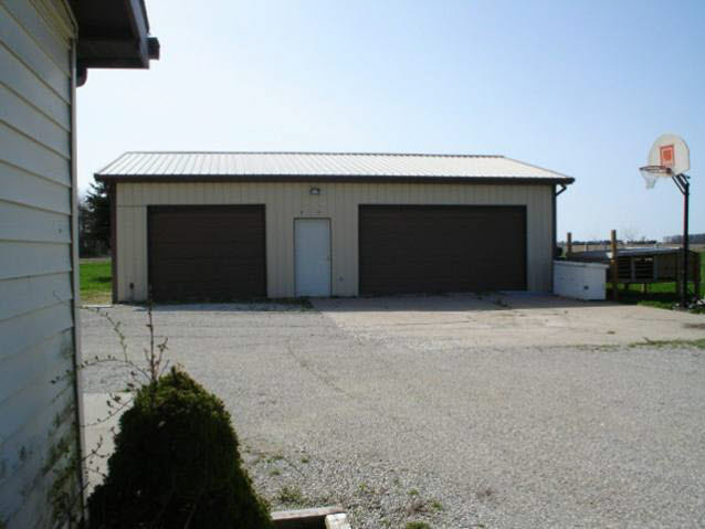 581 N County Road 725w, Yorktown, IN 47396 photo 2