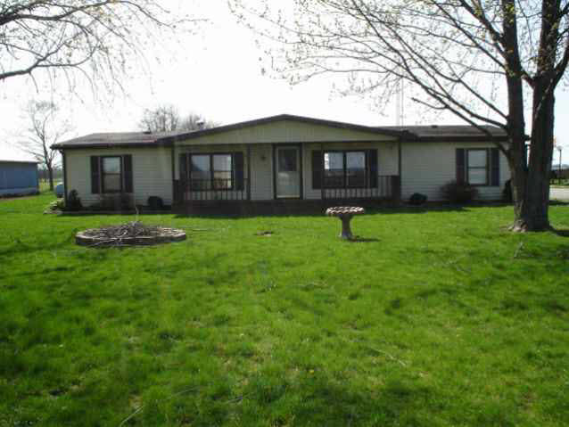 581 N County Road 725w, Yorktown, IN 47396 photo 1