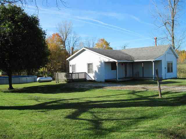 4243 E County Line Rd, Muncie, IN 47302 photo 1