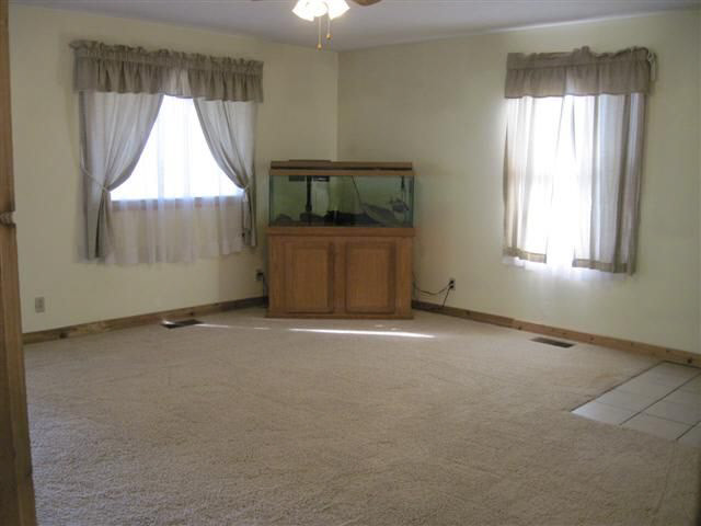 4243 E County Line Rd, Muncie, IN 47302 photo 6