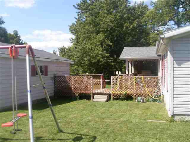 222 N Clem, Winchester, IN 47394 photo 3
