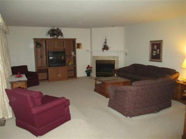 4858 E Heritage Cir, Muncie, IN 47303 photo 4