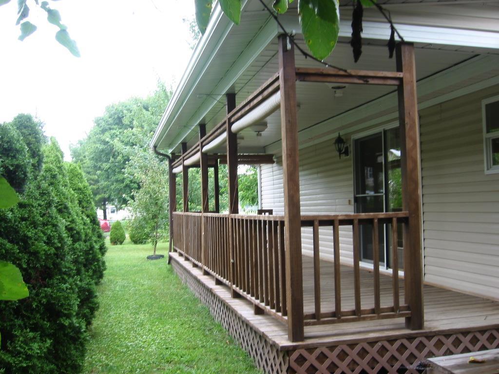 417 N 29th St, New Castle, IN 47362 photo 2