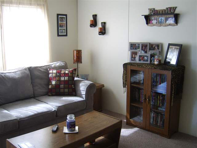 310 W 10th St, Portland, IN 47371 photo 2
