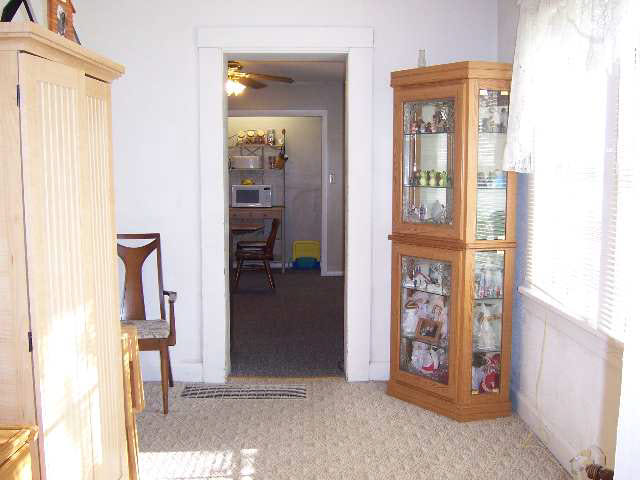 913 E 26th St, Muncie, IN 47302 photo 4