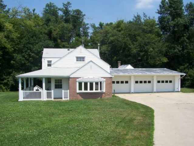 6544 W Maxville Rd, Farmland, IN 47340 photo 1