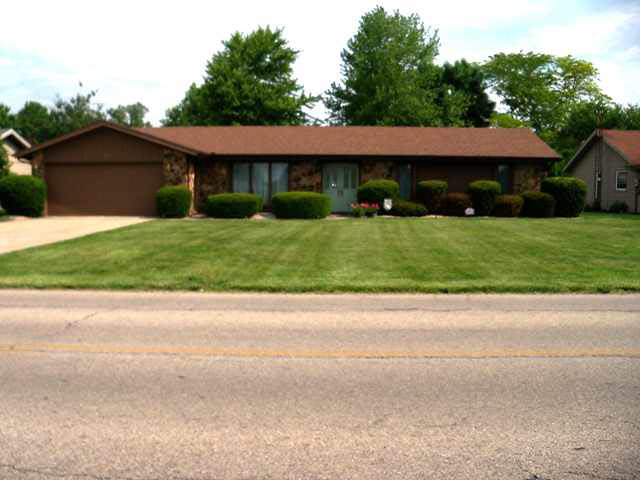 2512 W Royerton Rd, Muncie, IN 47303 photo 1