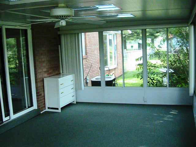 928 S Westchester Park Dr, Yorktown, IN 47396 photo 6