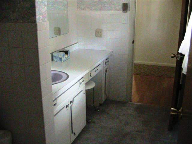 928 S Westchester Park Dr, Yorktown, IN 47396 photo 4