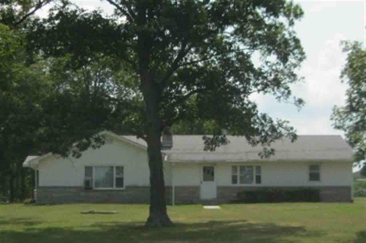 9573 W Sr 32, Parker City, IN 47368 photo 1