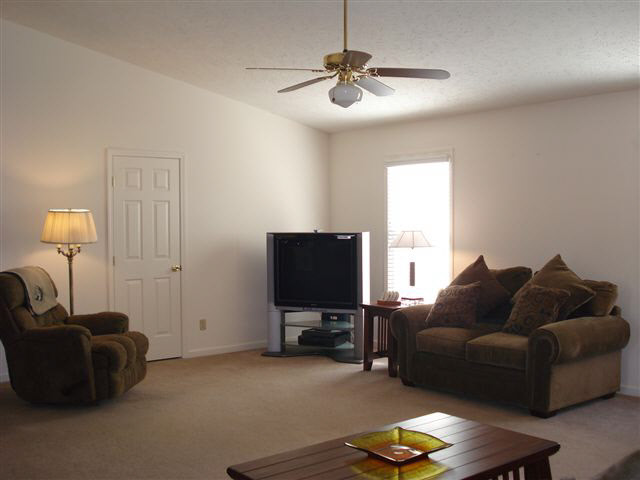 880 E Case Blvd, Albany, IN 47320 photo 2