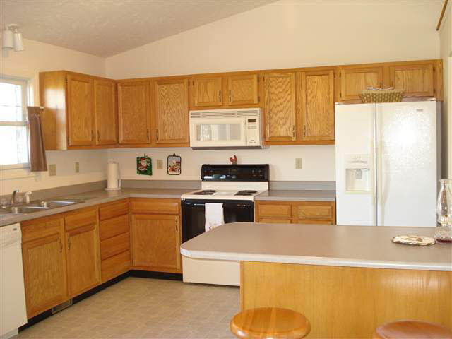 880 E Case Blvd, Albany, IN 47320 photo 7