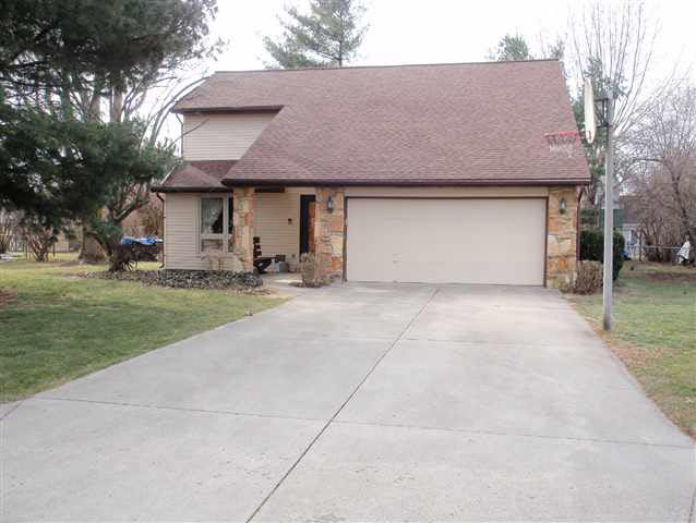 1001 S Stratford Ct, Yorktown, IN 47396 photo 1