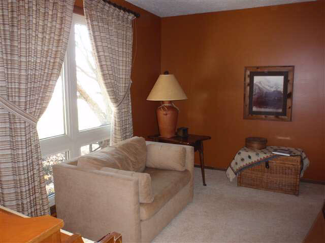 1001 S Stratford Ct, Yorktown, IN 47396 photo 2