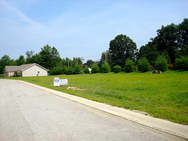 2715 W Preserve Ln, Muncie, IN 47303 photo 11