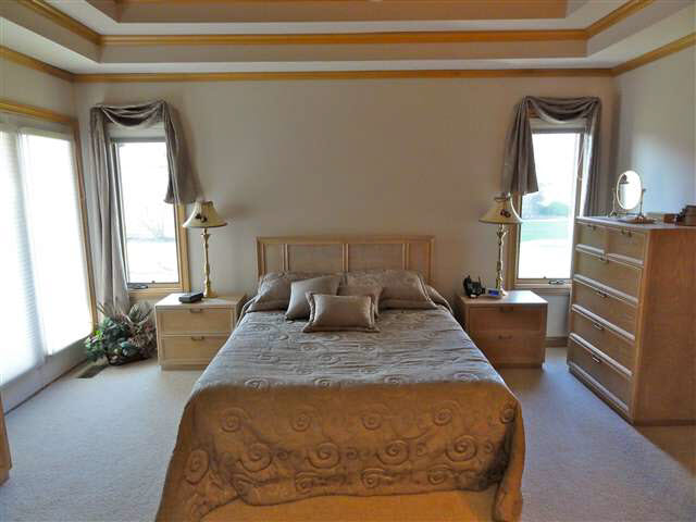 400 S Riviera Ln, Yorktown, IN 47396 photo 5
