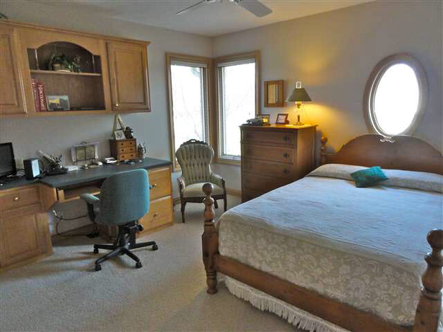 400 S Riviera Ln, Yorktown, IN 47396 photo 9