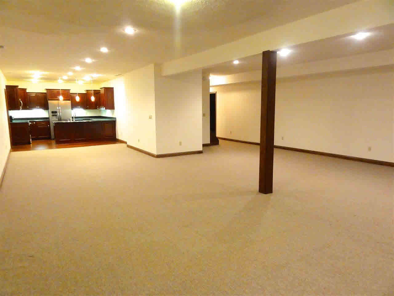 5200 W Deerbrook Dr, Muncie, IN 47304 photo 8