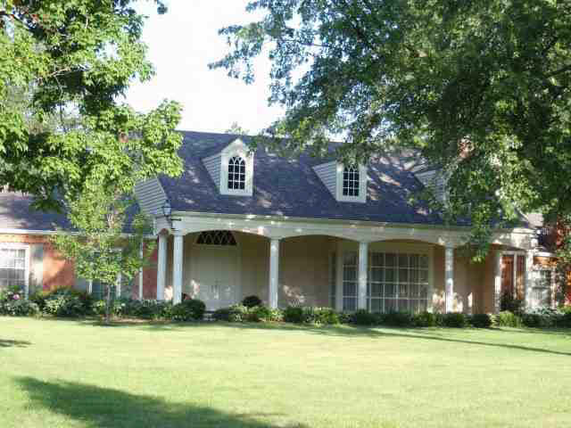 1011 E Pkwy, Muncie, IN 47304 photo 1
