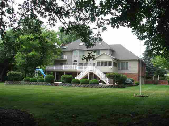 8001 W River Rd, Yorktown, IN 47396 photo 3