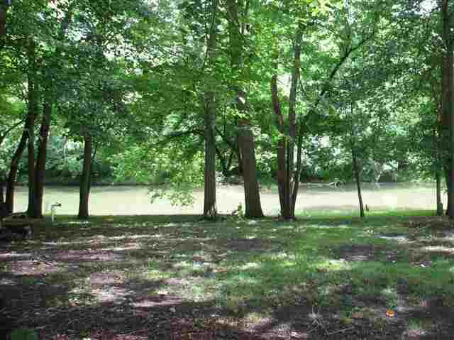 8001 W River Rd, Yorktown, IN 47396 photo 4