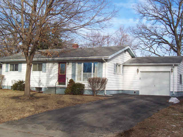 947 Lee Ave, Monticello, IN 47960 photo 1