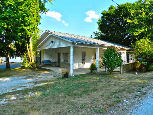 402 Cottage St, Delphi, IN 46923 photo 1