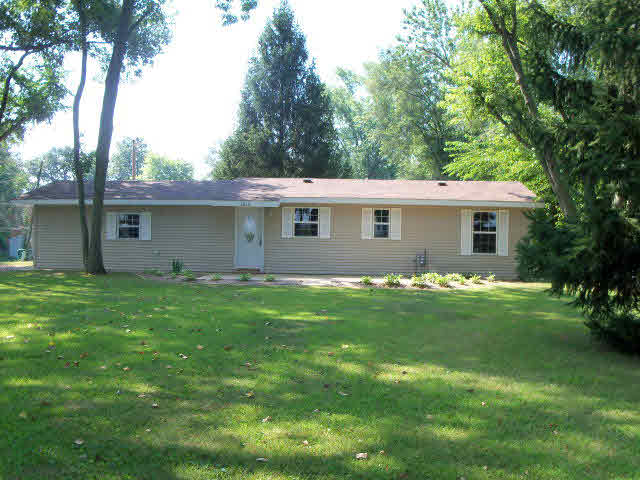 3812 E Bailey Rd, Monticello, IN 47960 photo 1