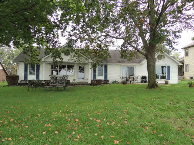 5961 E Pierce Rd, Monticello, IN 47960 photo 1