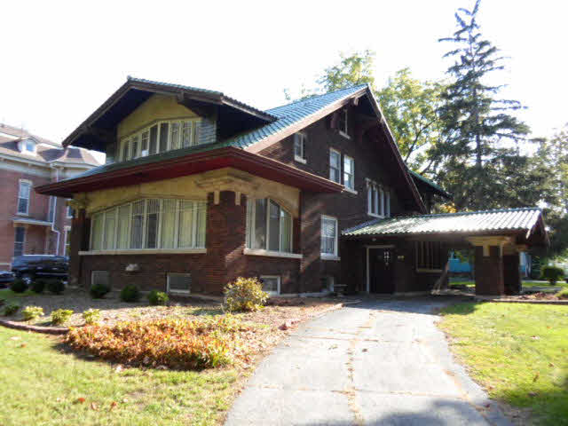 102 S Park Ave, Rensselaer, IN 47978 photo 1