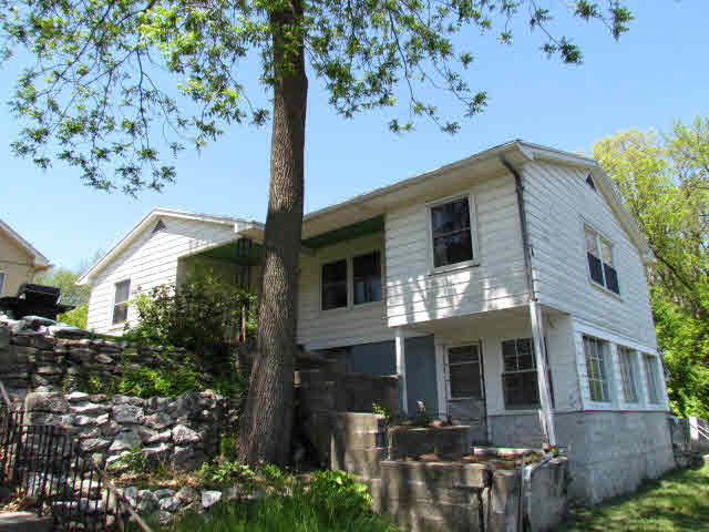 1105 Bluewater Dr, Monticello, IN 47960 photo 1