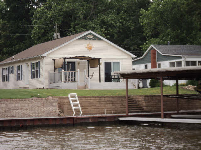 5774 E Cedar Point Ct, Monticello, IN 47960 photo 1