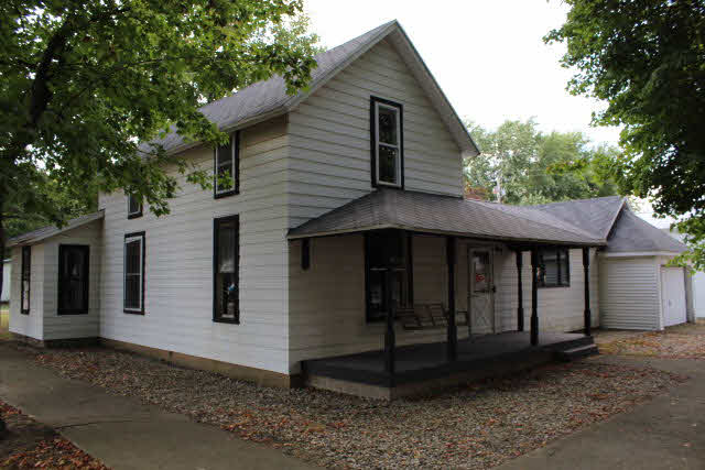410 S Main St, Burnettsville, IN 47926 photo 1