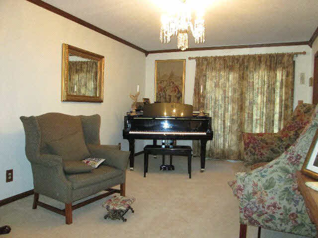 765 W 900 N, Monon, IN 47959 photo 5