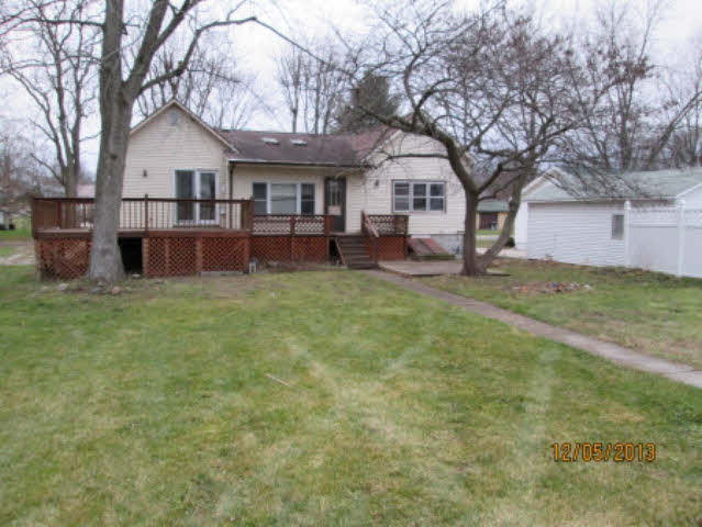 317 S West St, Winamac, IN 46996 photo 2