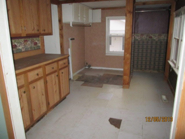 317 S West St, Winamac, IN 46996 photo 5