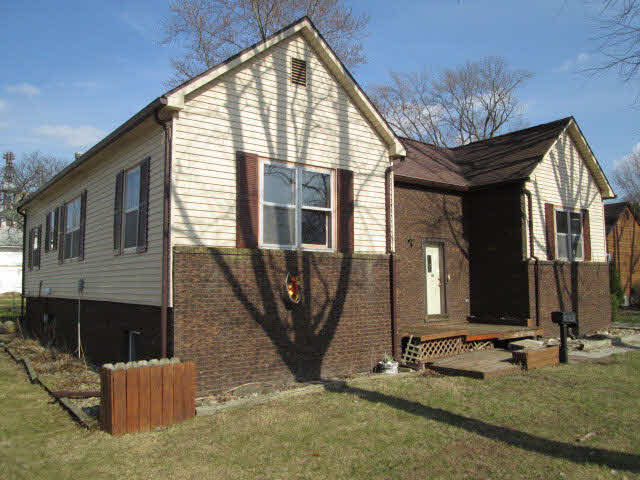 317 S West St, Winamac, IN 46996 photo 1
