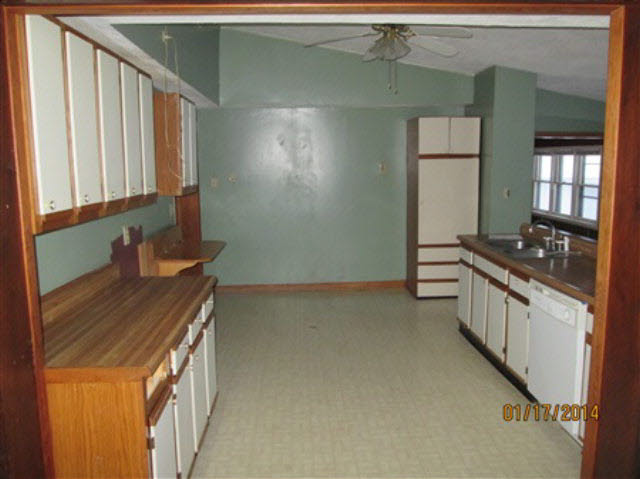 317 S West St, Winamac, IN 46996 photo 3