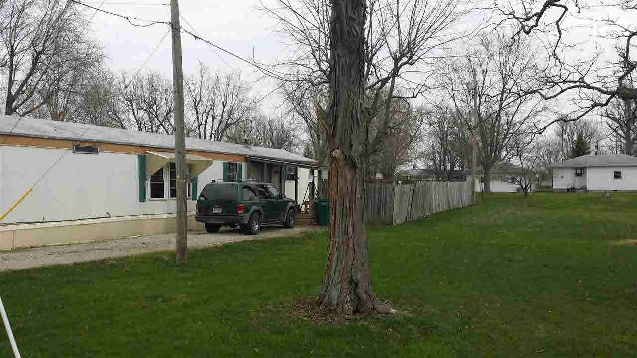 827 N Elm, Dunkirk, IN 47336 photo 4