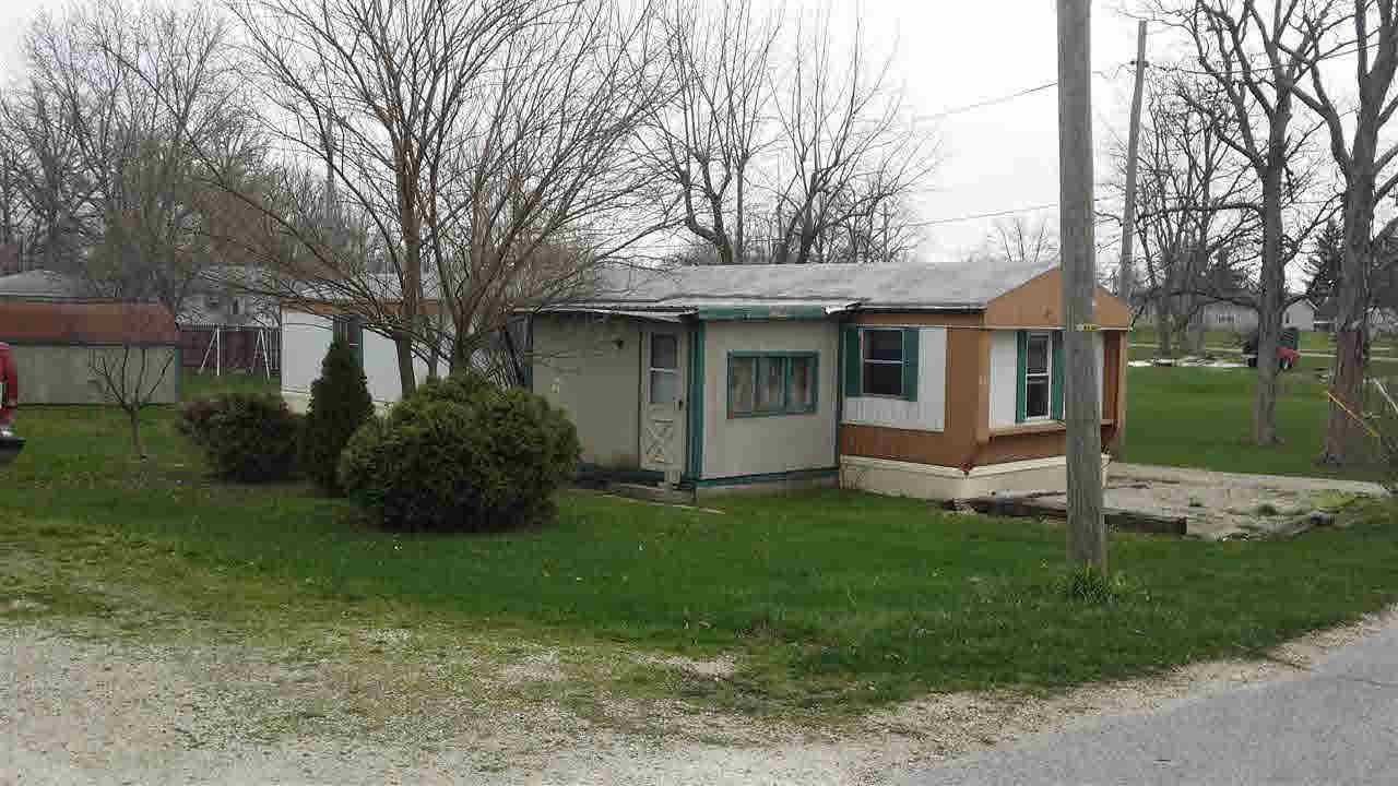 827 N Elm, Dunkirk, IN 47336 photo 2