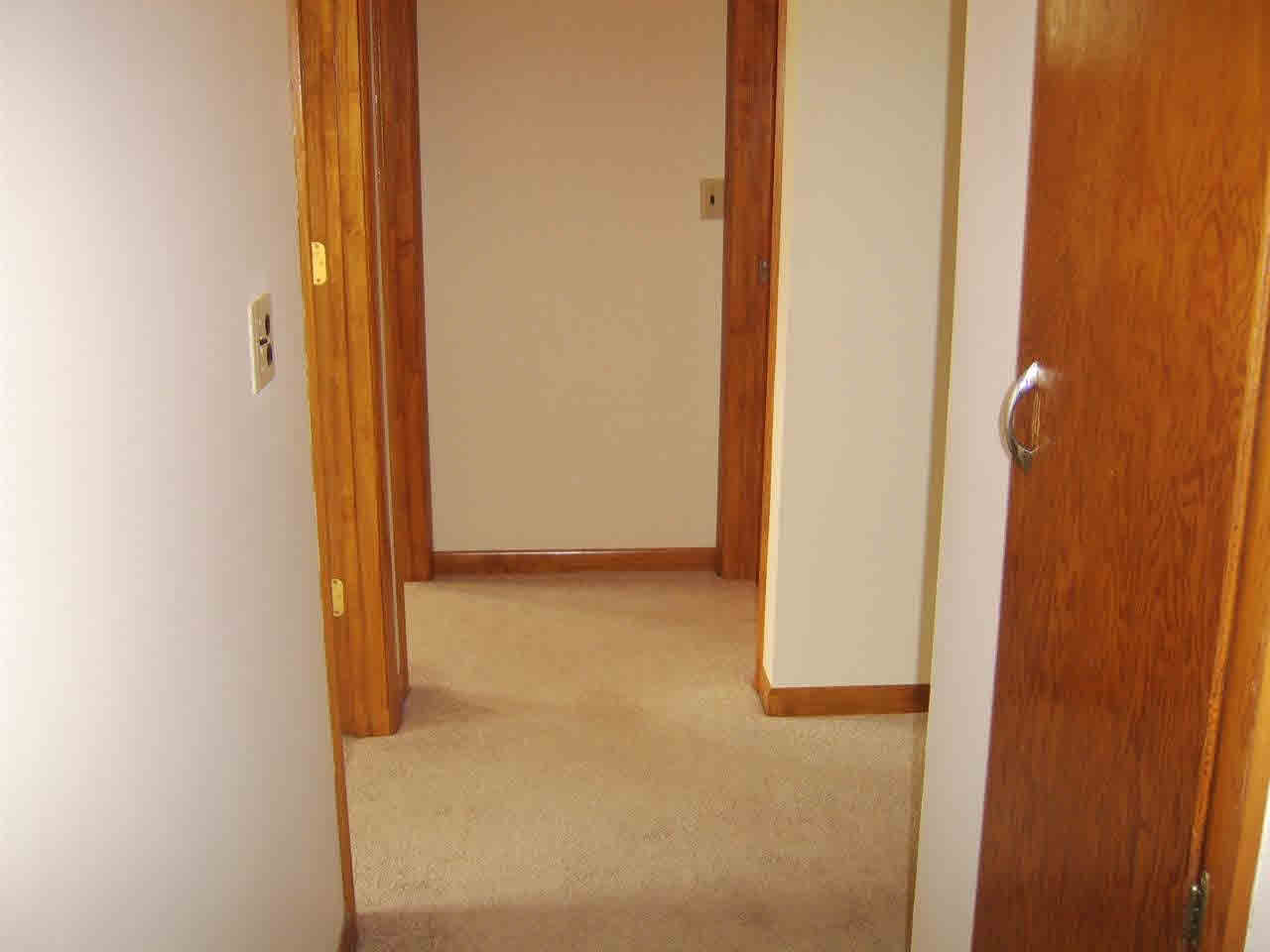 439 E 7th St, Portland, IN 47371 photo 6