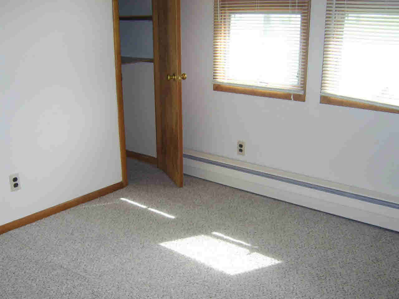 439 E 7th St, Portland, IN 47371 photo 10