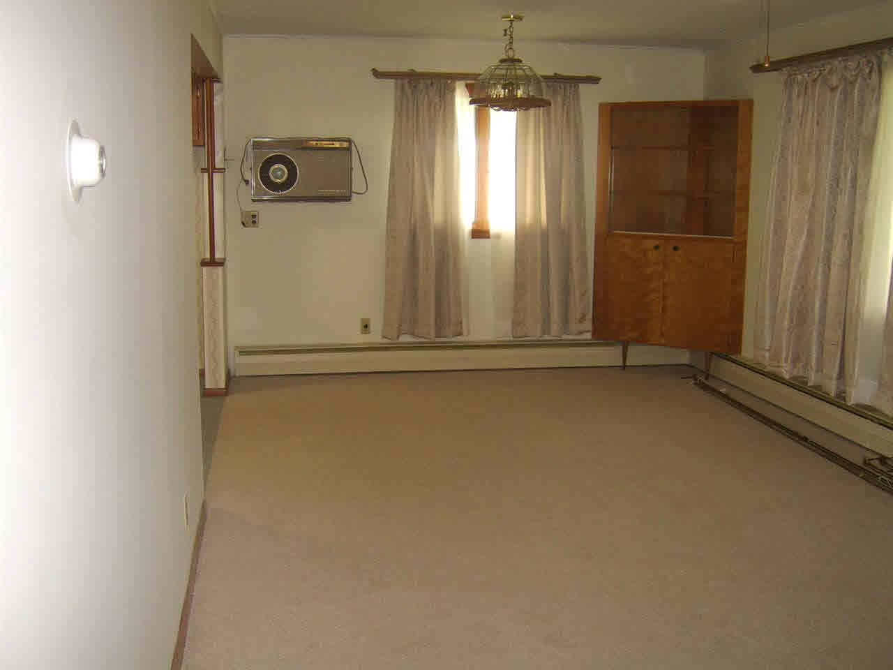 439 E 7th St, Portland, IN 47371 photo 5